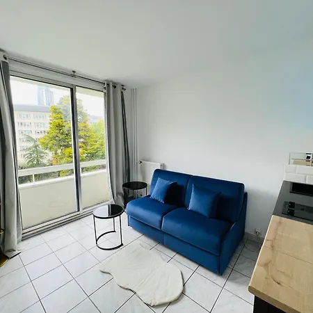 Apartment Charm Nearby La Defense Arena
